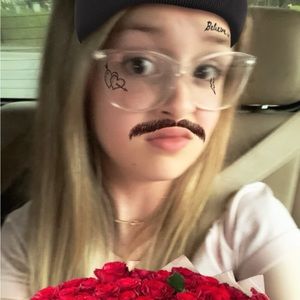 Meet your Posher, Analeigh